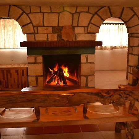 Hotel Posada Del Cobre Creel Kültér fotó