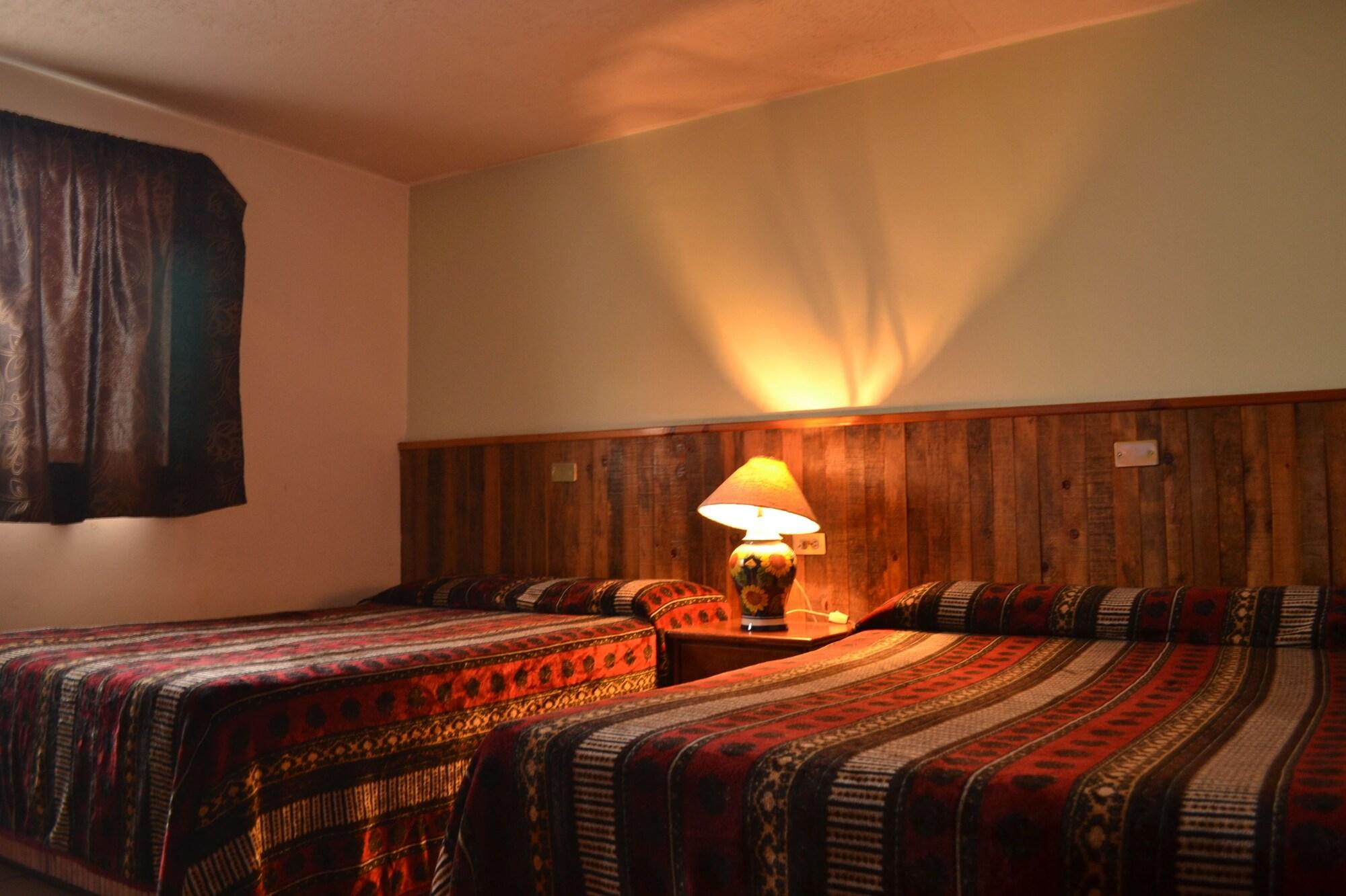 Hotel Posada Del Cobre Creel Kültér fotó